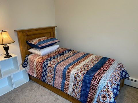 Calgary 2 + Den bedrooms Room For Rent for rent. Property photo: 569663-1