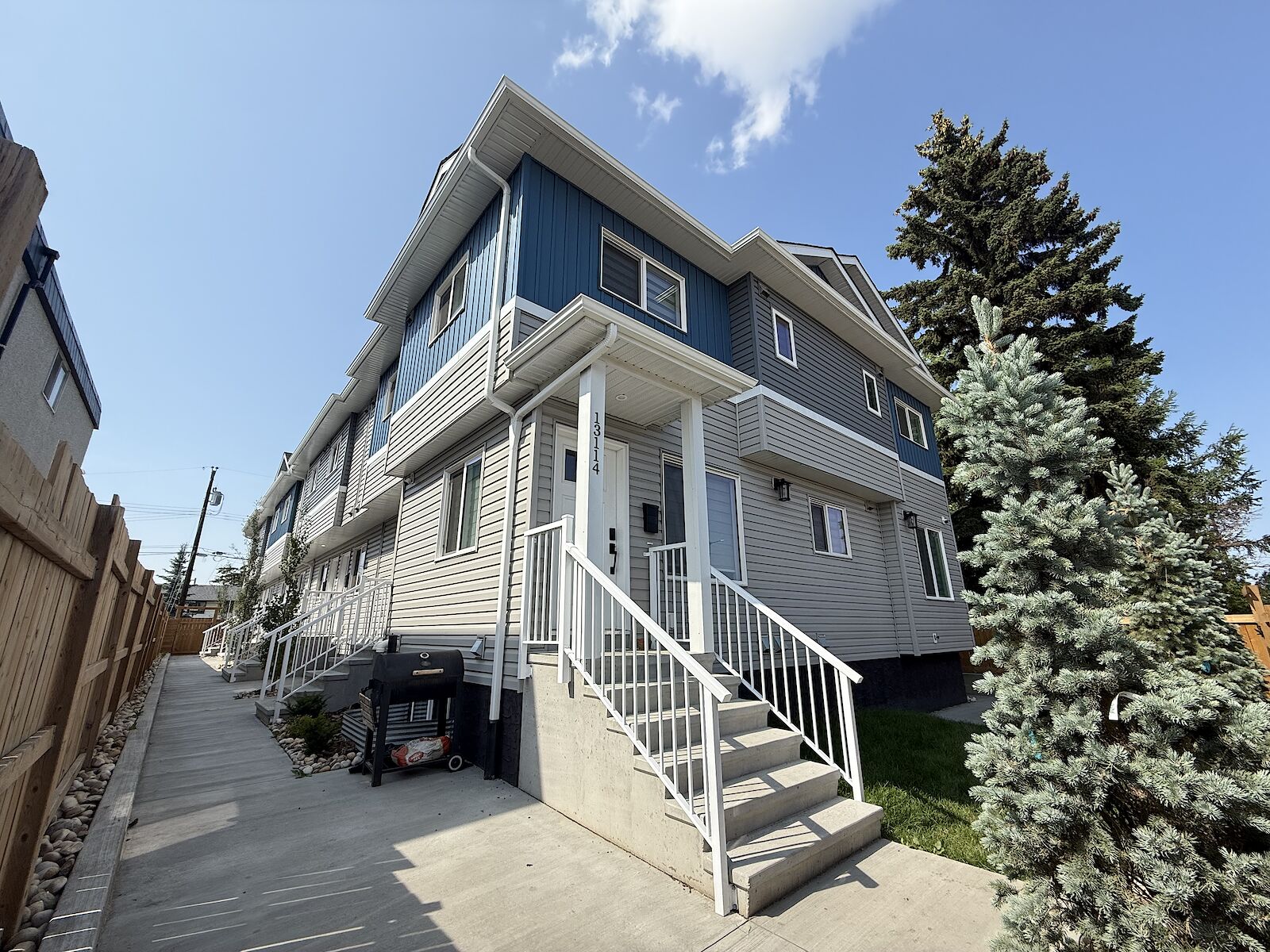 Edmonton 2 bedrooms Townhouse for rent. Property photo: 569809-1