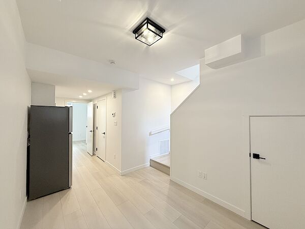 Edmonton 1 bedroom Basement for rent. Property photo: 569810-3