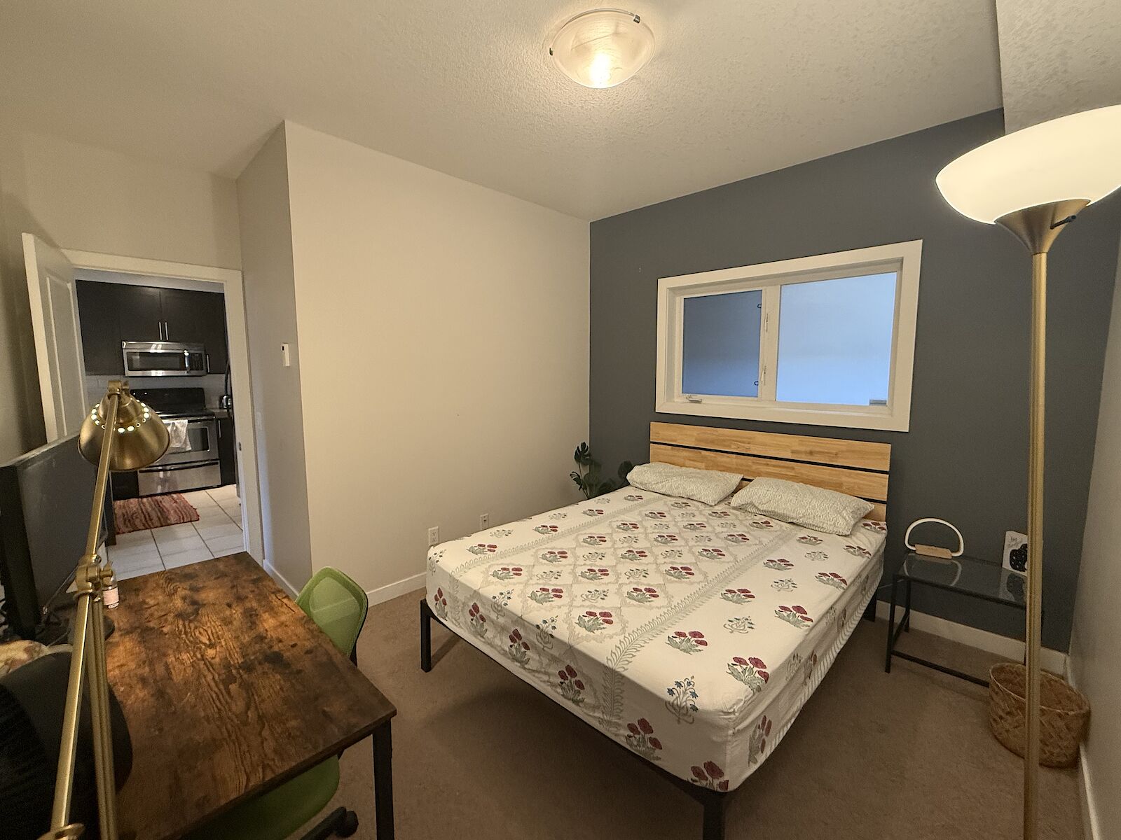 Calgary 1 bedroom Condo Unit for rent. Property photo: 569952-1