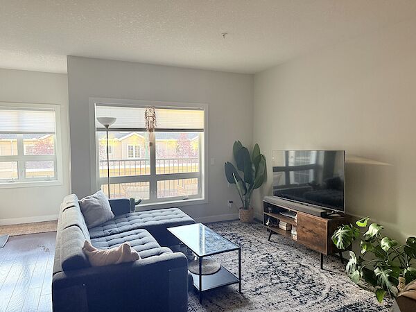 Calgary 1 bedroom Condo Unit for rent. Property photo: 569952-2