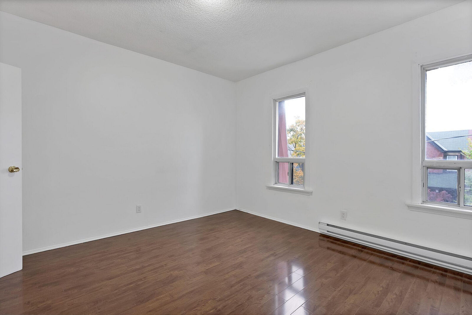 Toronto 2 bedrooms Condo Unit for rent. Property photo: 570152-1