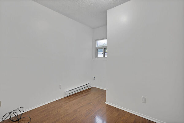 Toronto 2 bedrooms Condo Unit for rent. Property photo: 570152-2