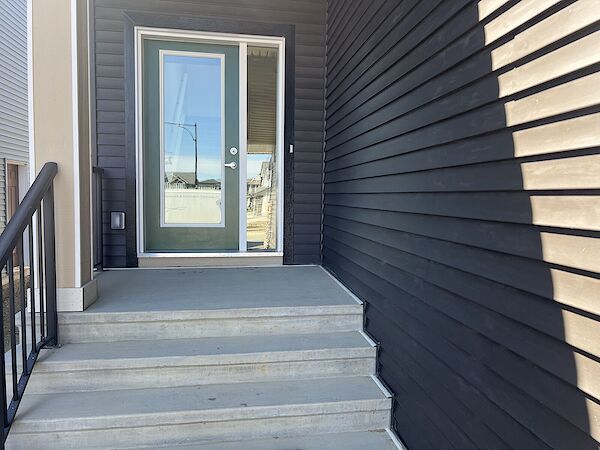 Edmonton 3 bedrooms House for rent. Property photo: 570178-3