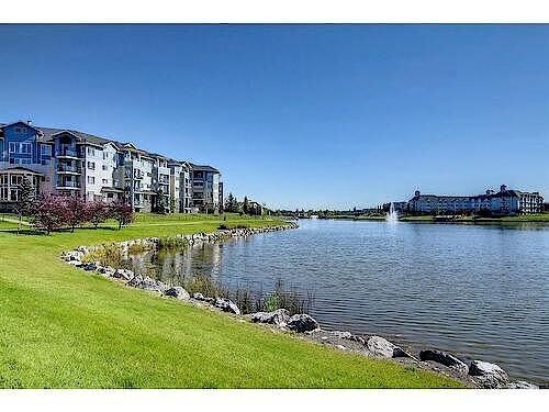 Calgary 2 bedrooms Condo Unit for rent. Property photo: 570270-2