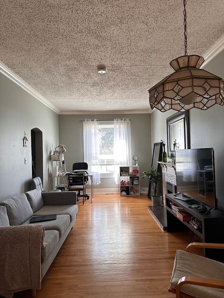 Calgary 2 bedrooms House for rent. Property photo: 570738-1