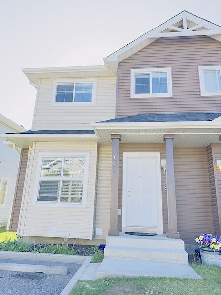 Calgary 3 bedrooms Townhouse for rent. Property photo: 570784-2