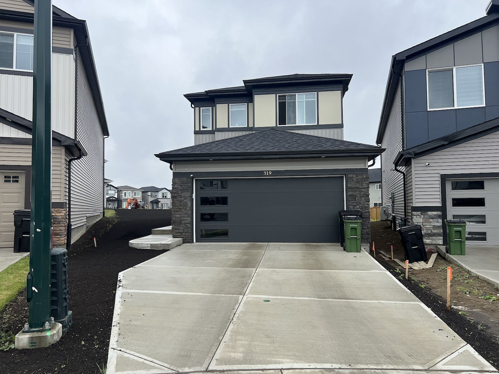 Edmonton 4 bedrooms Main Floor for rent. Property photo: 570920-1