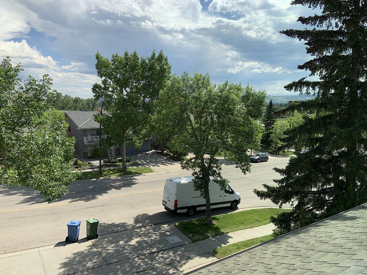 Calgary 3 bedrooms Townhouse for rent. Property photo: 570945-1