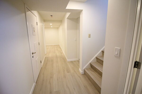 Calgary 3 bedrooms Basement for rent. Property photo: 571076-3