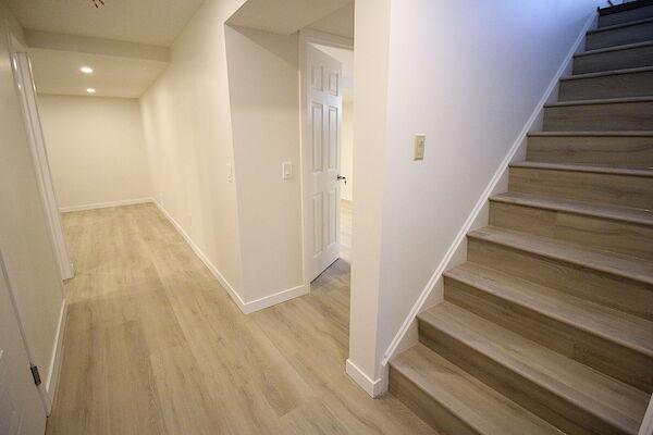 Calgary 3 bedrooms Basement for rent. Property photo: 571076-2