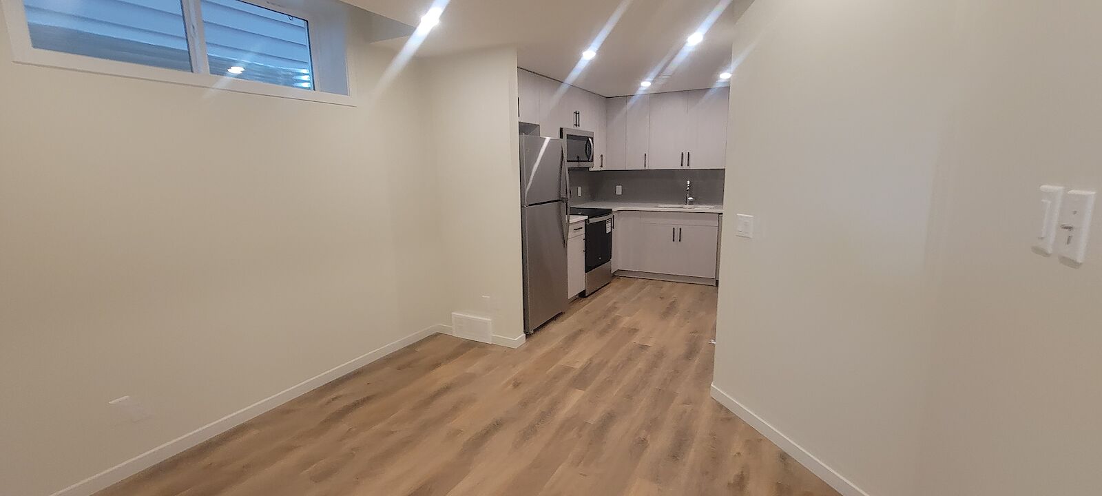 Calgary 5 bedrooms Basement for rent. Property photo: 571097-1