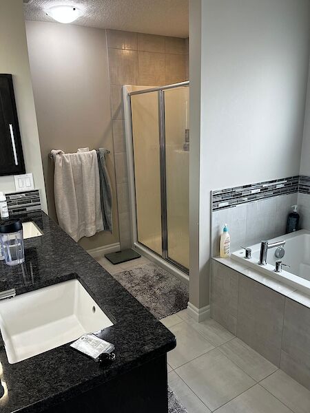 Calgary 3 + Den bedrooms Main Floor for rent. Property photo: 571108-3