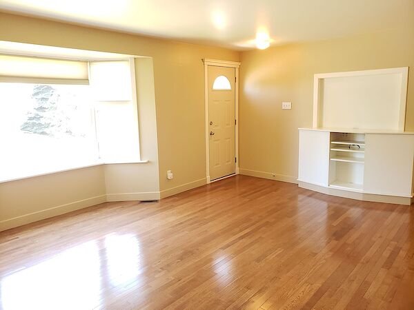 Calgary 3 bedrooms Main Floor for rent. Property photo: 571109-3