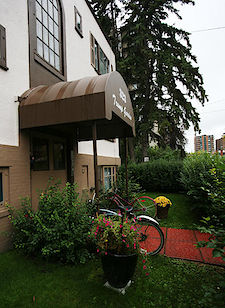 Calgary studio Apartment for rent. Property photo: 57115-3