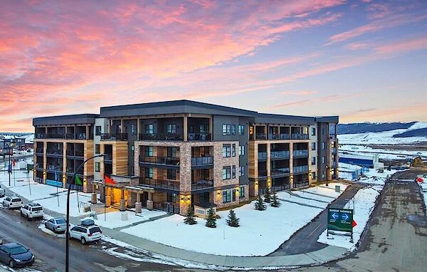 Calgary 1 bedroom Condo Unit for rent. Property photo: 571646-2