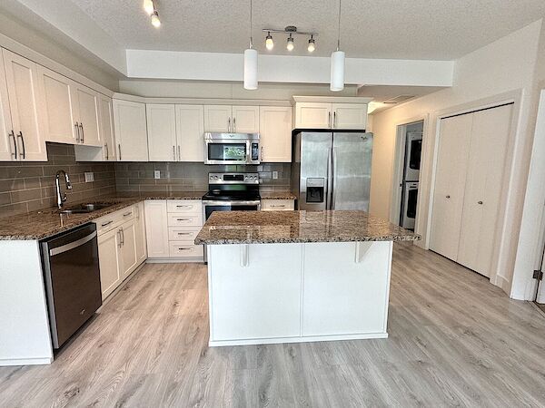 Sherwood Park 2 bedrooms Condo Unit for rent. Property photo: 571764-2
