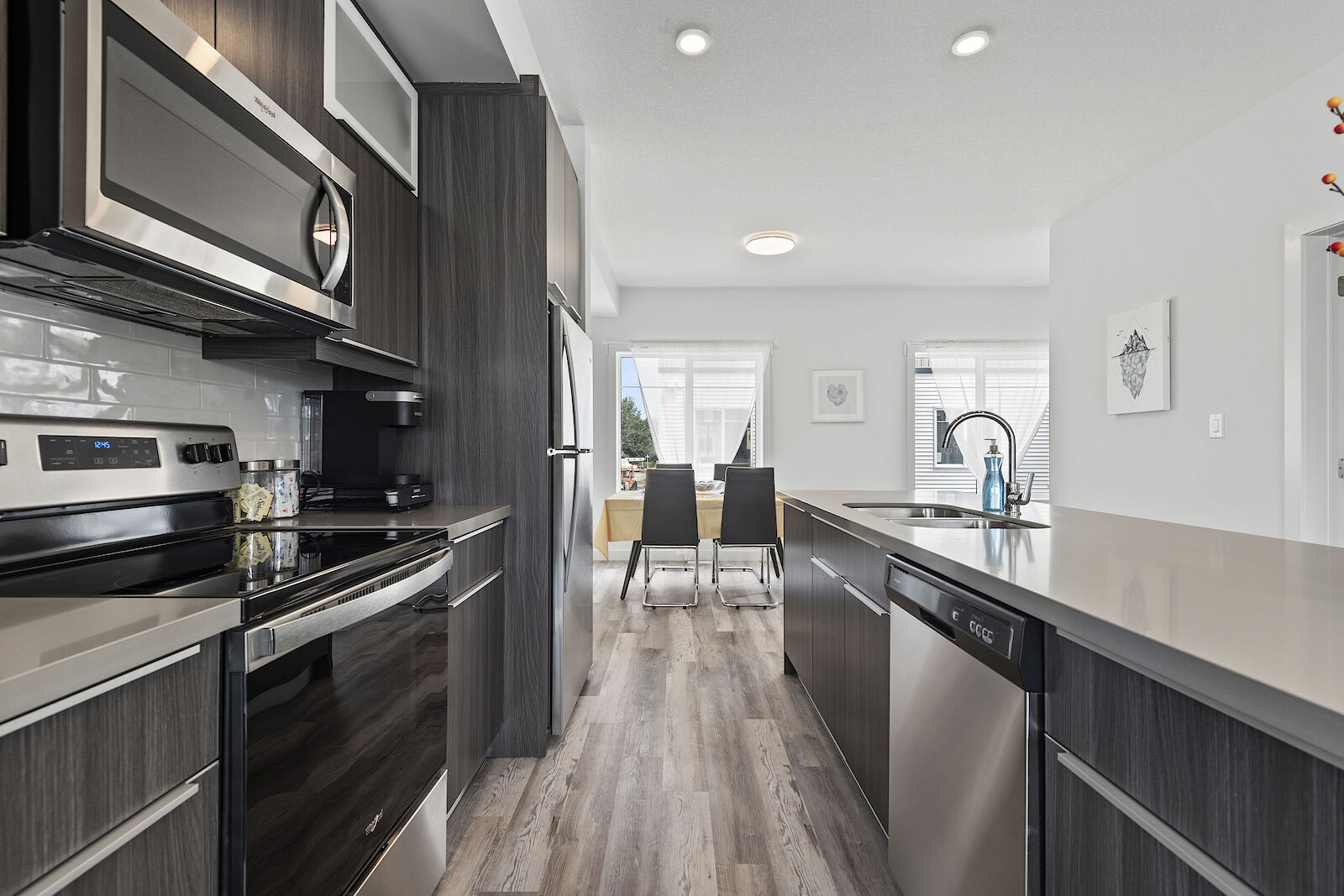 STONESHIRE+3+BED+DEN+2+5+BATH+%26amp%3B+2+CAR+GARAGE+TOWNHOUSE Spruce Grove 3 + Den bedrooms Townhouse for rent. Property photo: 571858-1