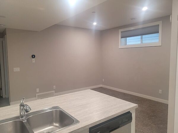 Calgary 1 bedroom Basement for rent. Property photo: 572123-3