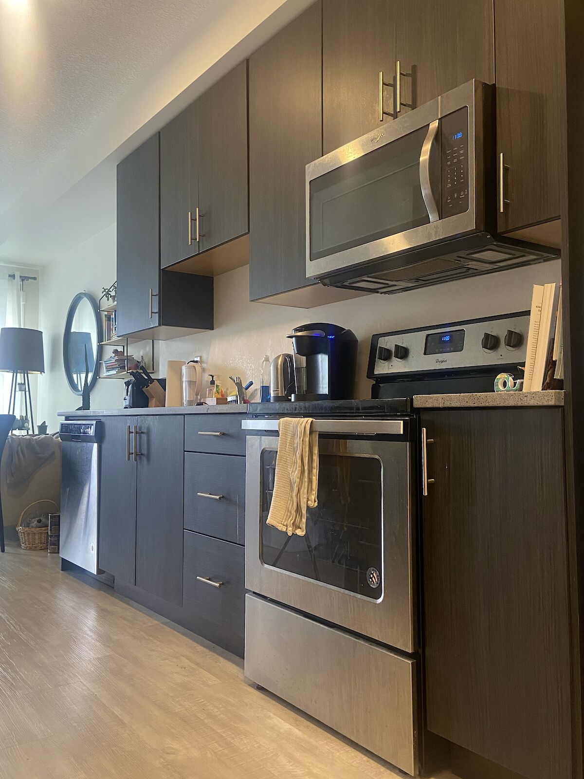 Calgary 1 bedroom Condo Unit for rent. Property photo: 572228-1