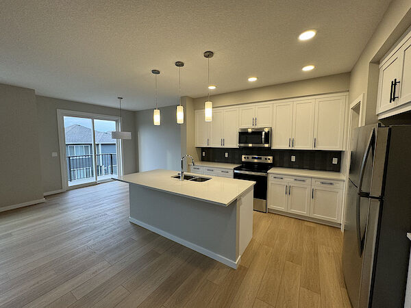 Calgary 3 bedrooms House for rent. Property photo: 572418-2