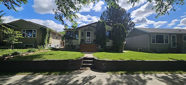 Edmonton 3 + Den bedrooms House for rent. Property photo: 572598-2