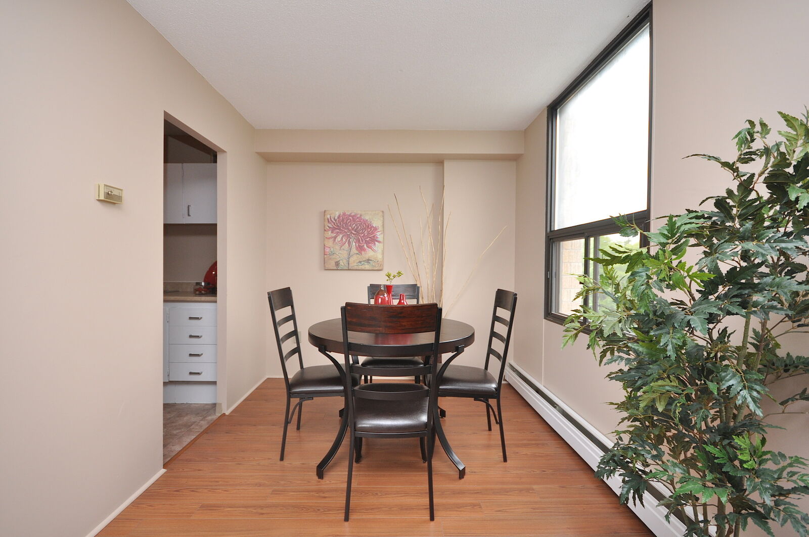 Halifax 2 bedrooms Apartment for rent. Property photo: 572717-1