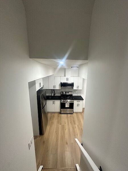 Edmonton 1 bedroom Townhouse for rent. Property photo: 572764-3