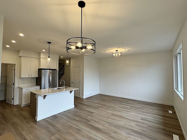 Edmonton 3 + Den bedrooms House for rent. Property photo: 572997-2
