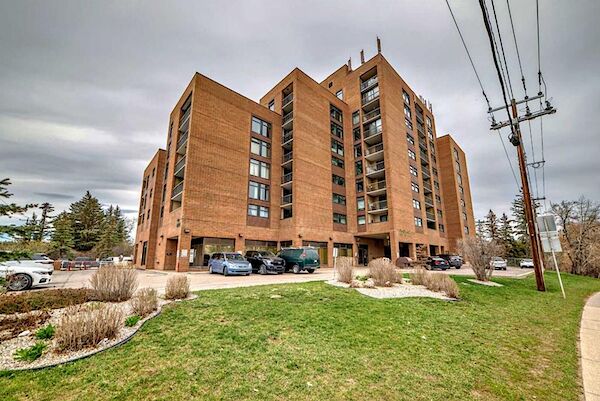 Calgary 2 bedrooms Condo Unit for rent. Property photo: 573000-2
