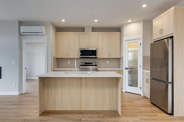 Calgary 2 bedrooms Condo Unit for rent. Property photo: 573026-2
