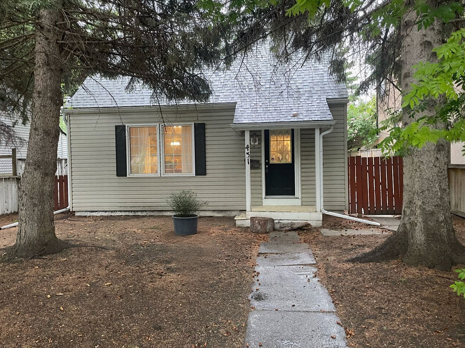Calgary 3 bedrooms House for rent. Property photo: 573512-1