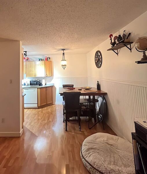 Edmonton 2 + Den bedrooms Condo Unit for rent. Property photo: 573969-3