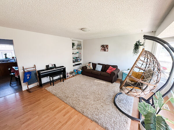 Edmonton 4 bedrooms House for rent. Property photo: 573993-2