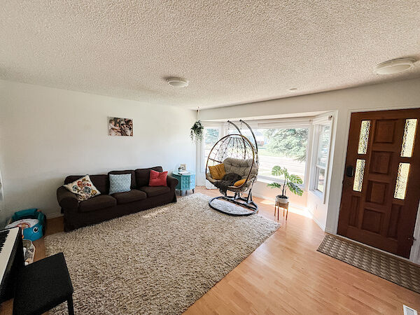 Edmonton 4 bedrooms House for rent. Property photo: 573993-3