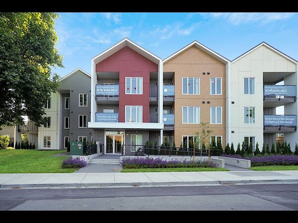 Sidney 1 bedroom Apartment for rent. Property photo: 574053-2
