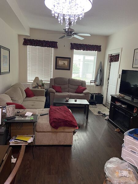 Calgary 1 bedroom Condo Unit for rent. Property photo: 574353-2
