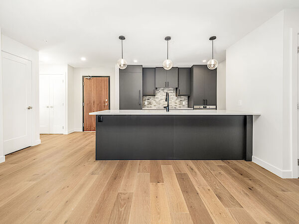 Lethbridge 2 bedrooms Condo Unit for rent. Property photo: 574431-2