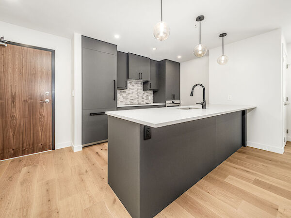 Lethbridge 2 bedrooms Condo Unit for rent. Property photo: 574431-3