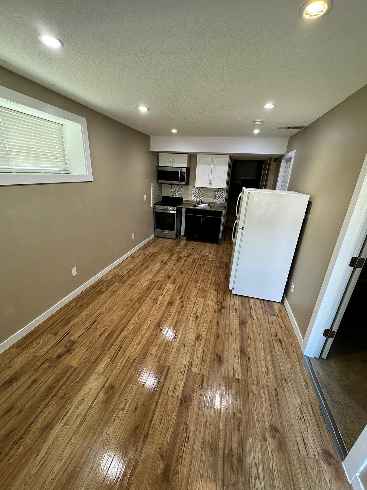 Airdrie 1 bedroom Basement for rent. Property photo: 574728-1