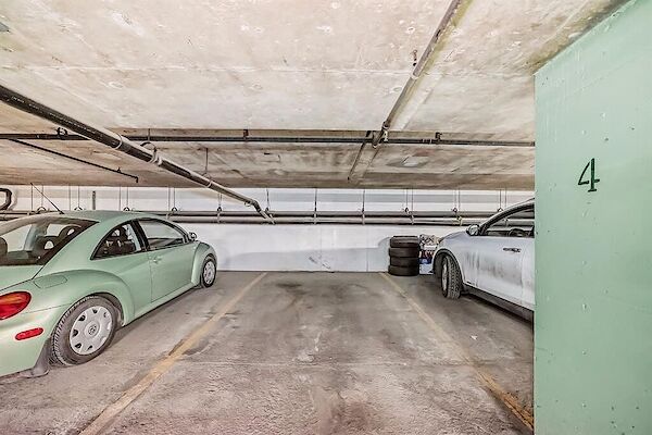 Calgary 2 bedrooms Condo Unit for rent. Property photo: 574771-3