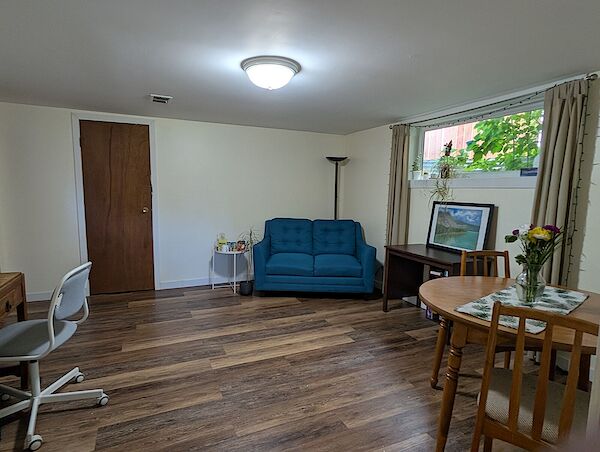Calgary 2 bedrooms Basement for rent. Property photo: 574786-2