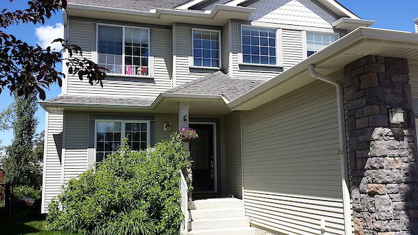 Calgary 3 + Den bedrooms House for rent. Property photo: 575007-3