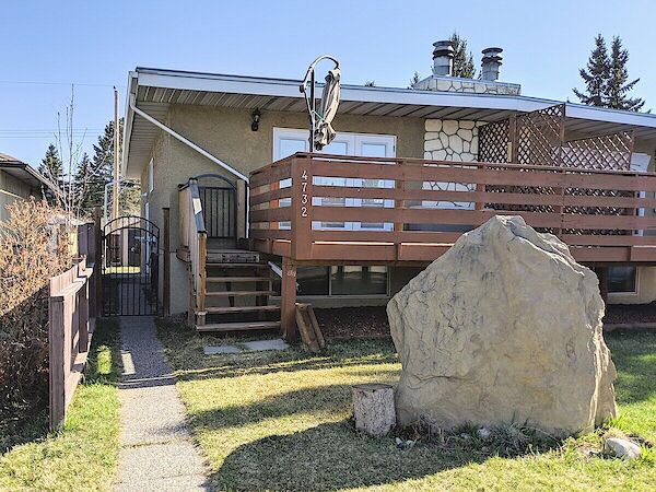 Front+of+residence Calgary 2 bedrooms Basement for rent. Property photo: 575105-2