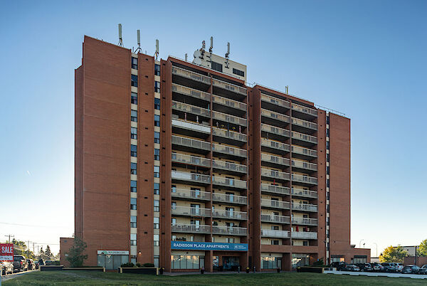 International+Mountainview+Apartments+Building+Exterior Calgary 1 bedrooms Apartment for rent. Property photo: 575318-3