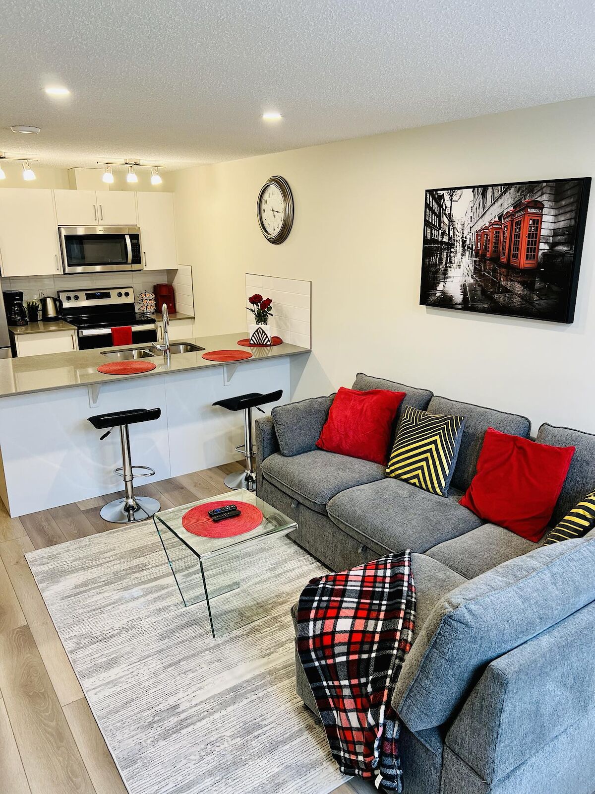 Calgary 1 bedroom Condo Unit for rent. Property photo: 575665-1