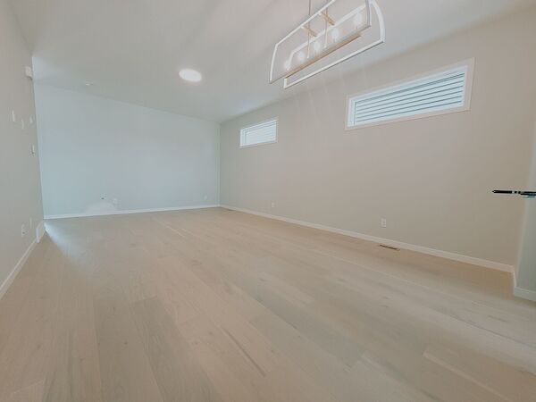 Calgary 4 bedrooms Main Floor for rent. Property photo: 575770-2