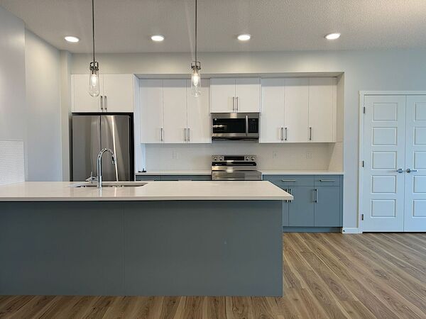 Calgary 2 bedrooms Condo Unit for rent. Property photo: 576271-3