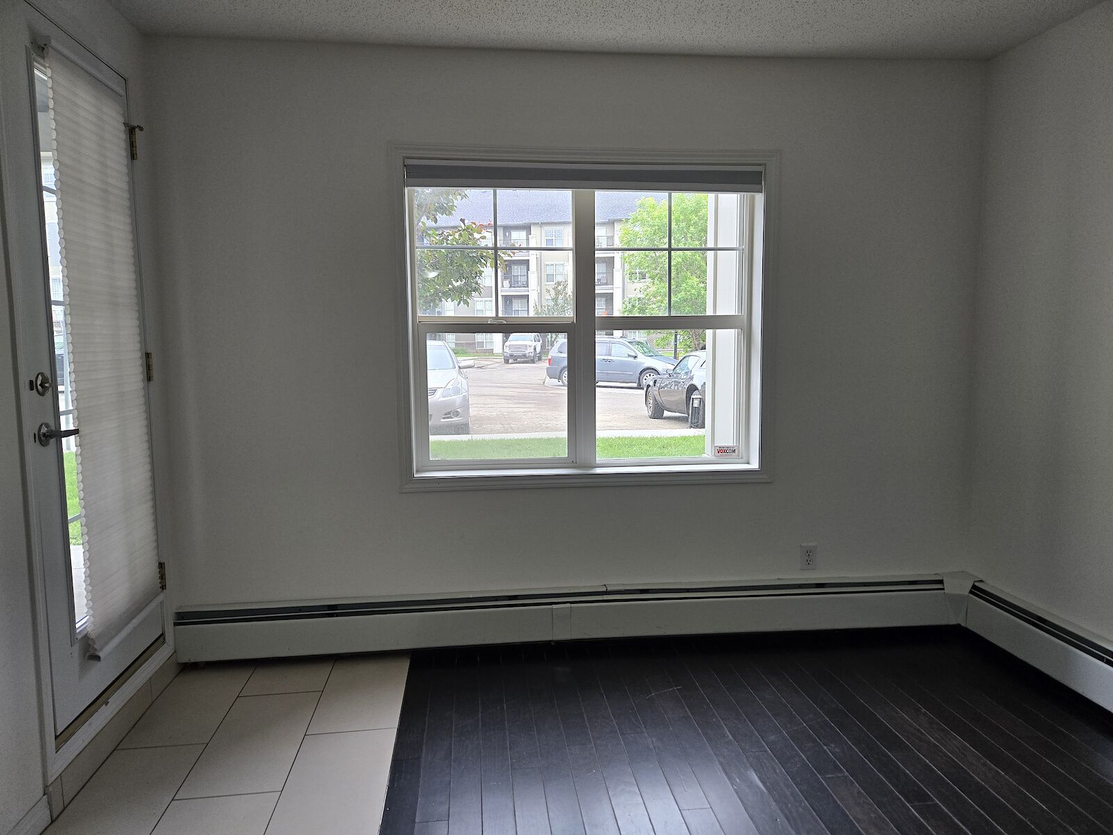Edmonton 2 bedrooms Condo Unit for rent. Property photo: 576297-1