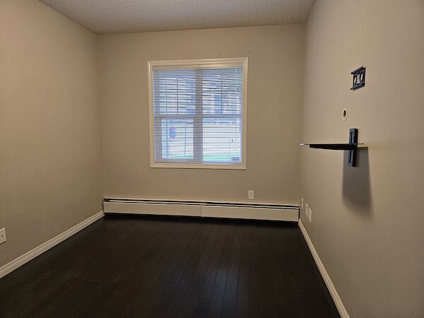Edmonton 2 bedrooms Condo Unit for rent. Property photo: 576297-3